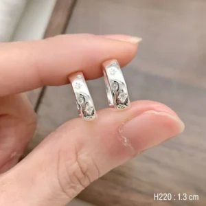 ต่างหูห่วงสแตนเลสแท้สลักลายดาวมินิมอล (H220)